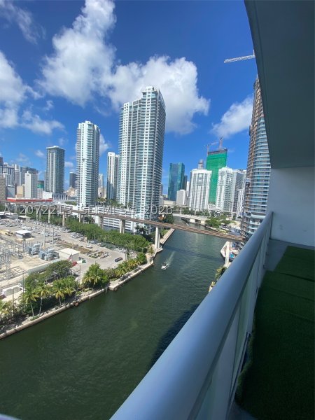 Aluguel de apartamento no Latitude On The River 1607