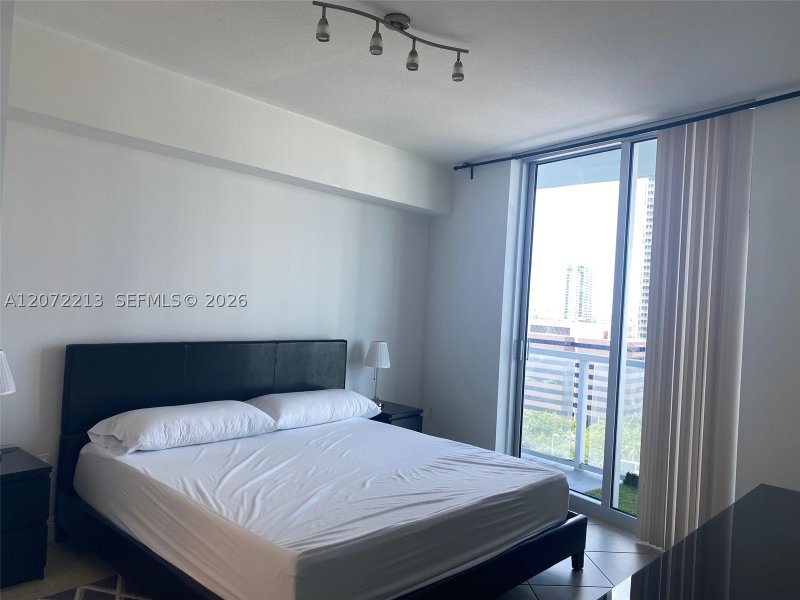 Aluguel de apartamento no Latitude On The River 1607