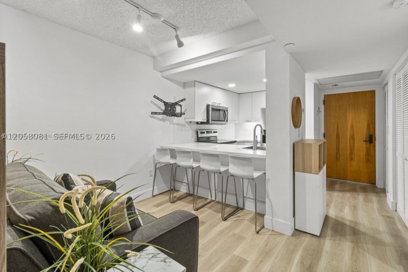 Property photo # 9