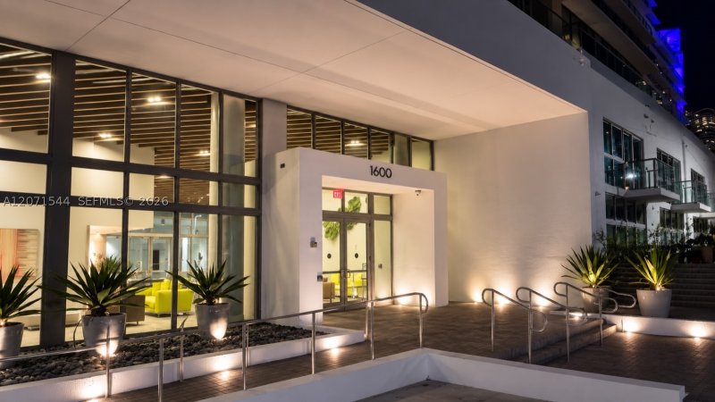 Le Parc at Brickell Apt #303