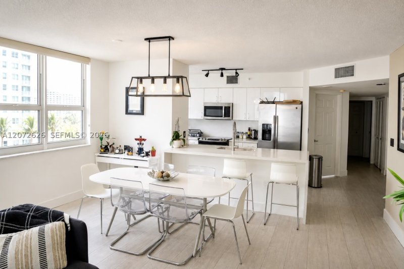 Condo for sale at Mark on Brickell 902