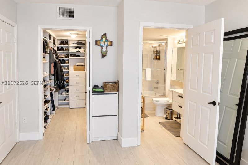 Comprar apartamento no Mark on Brickell 902