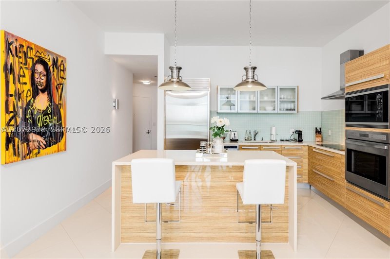 Paramount Bay Apt #1009