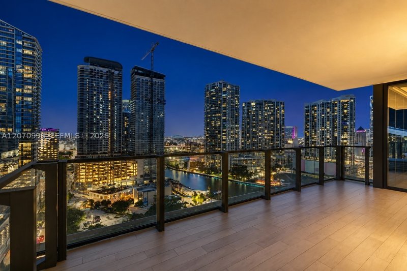 Comprar apartamento no Brickell City Centre Reach 1702