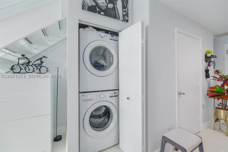 Alquiler de apartamento en Infinity on Brickell 2404