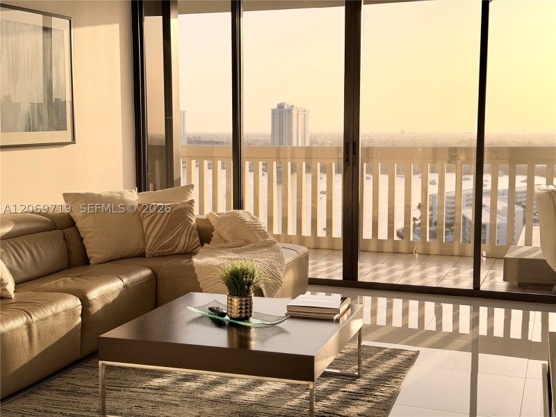 1000 Williams Island Apt #1911