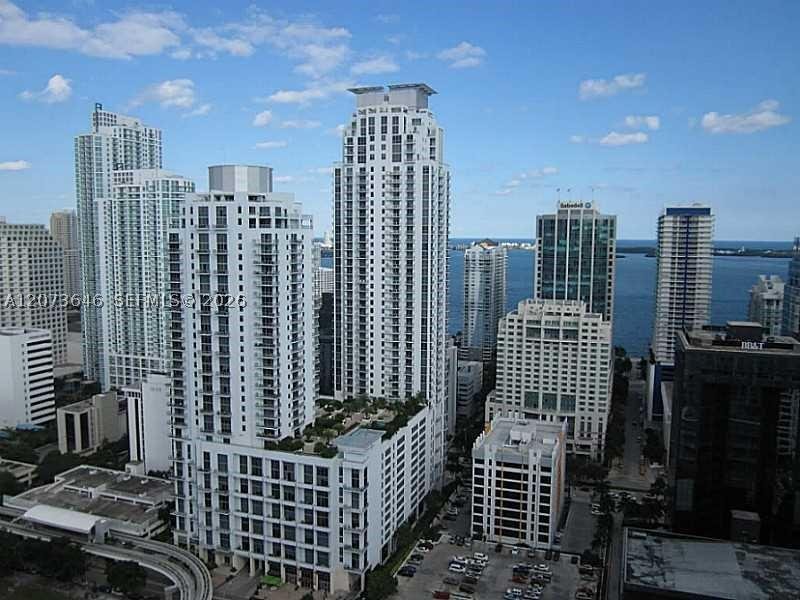 Alquiler de apartamento en Avenue on Brickell 1050 Tower 2612