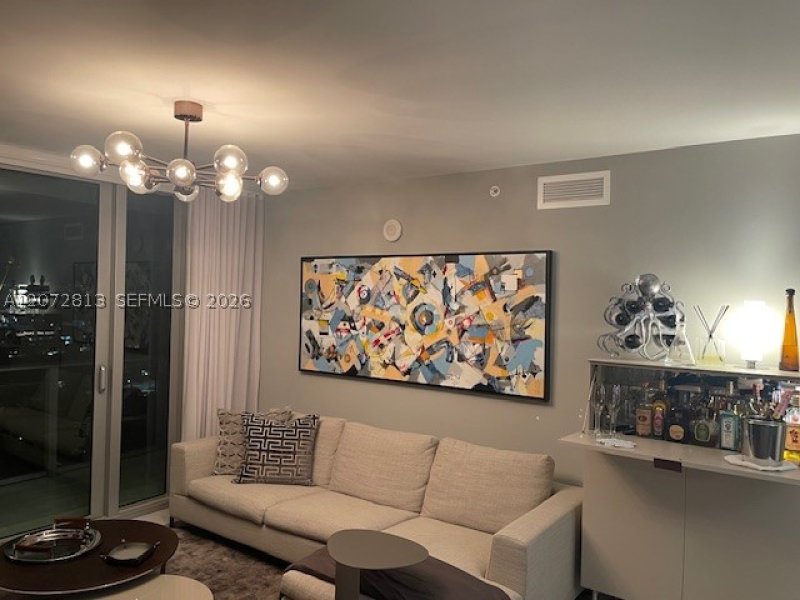 Aluguel de apartamento no Parque Towers at St. Tropez 5-1506