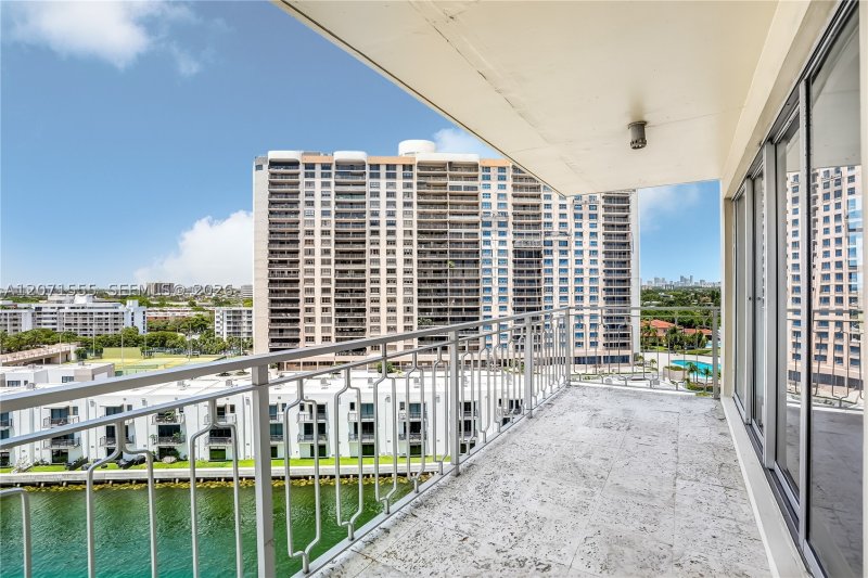 Condo for sale at Apeiron at the Jockey Club 1000