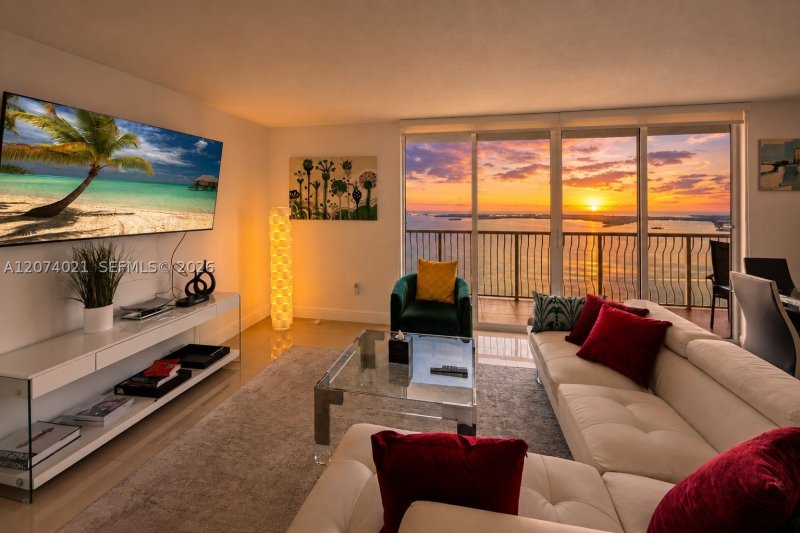 Condo for sale at The Club At Brickell Bay 3701
