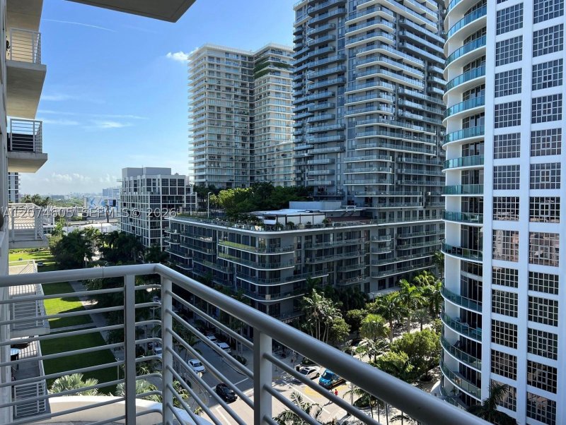 Aluguel de apartamento no Midtown Midblock 903