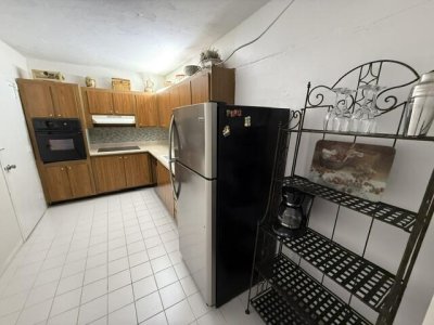 Property photo # 9