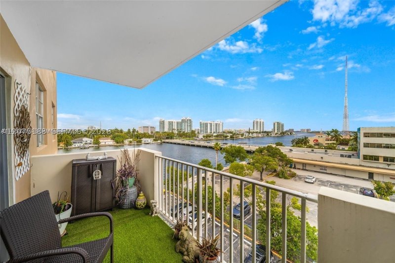 Apartment for rent at Island Place At North Bay 6A