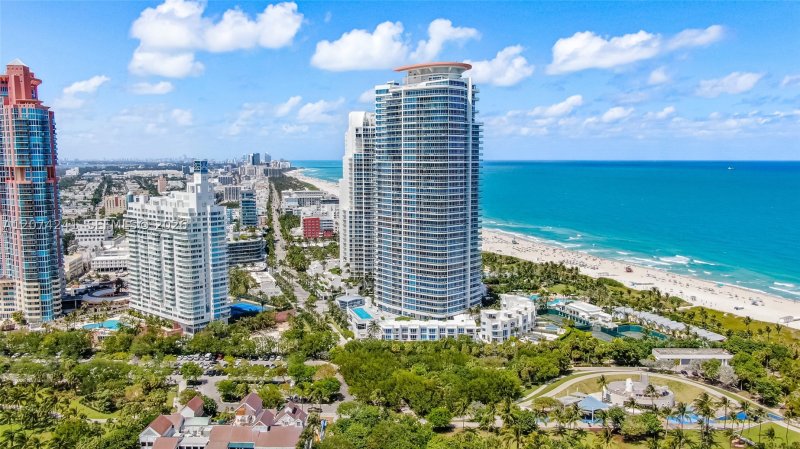 Aluguel de apartamento no Continuum I South 1810