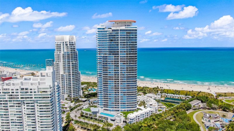 Aluguel de apartamento no Continuum I South 1810