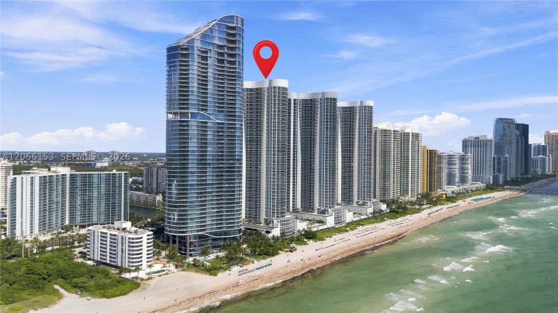 Condo for sale at Trump Tower Three 2802