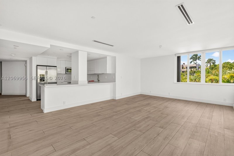 Property photo # 12