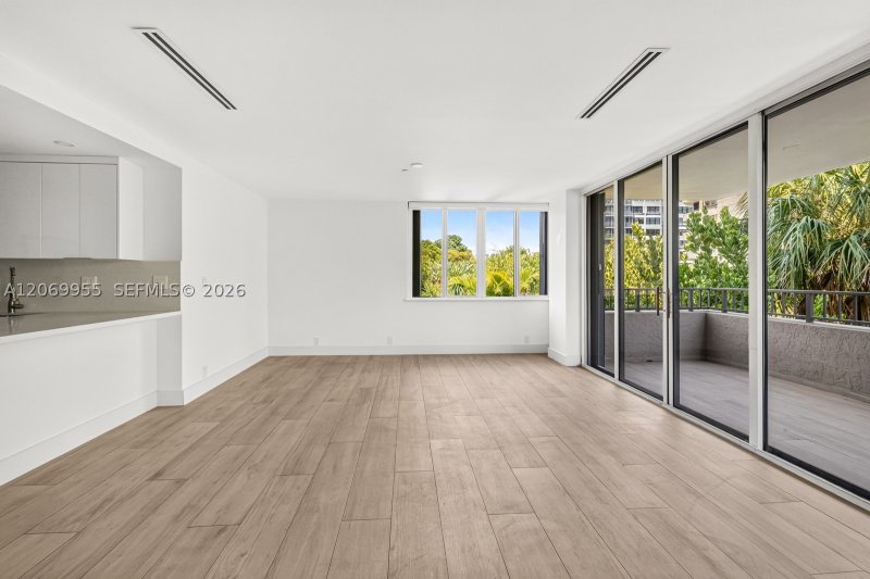 Property photo # 10