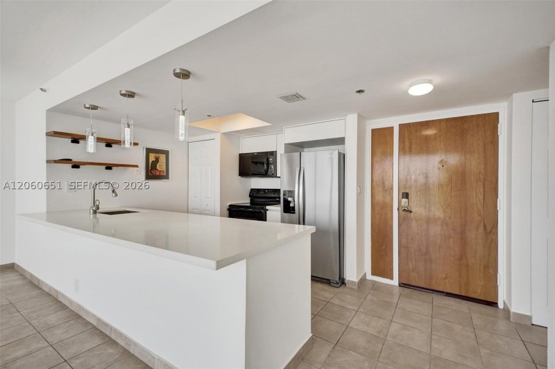 Condo for sale at Grandview Palace 717
