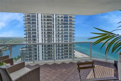 Green Diamond Condo Apt #2908