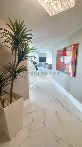 Aluguel de apartamento no Parque Towers at St. Tropez 1001
