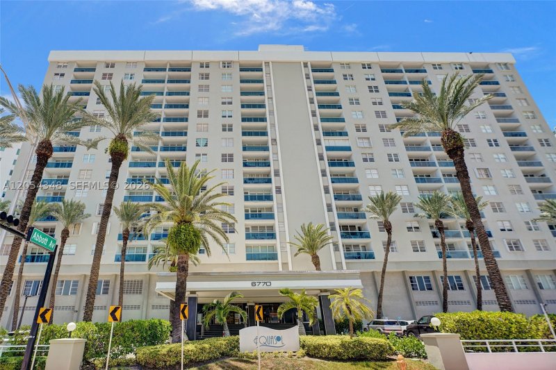 Apartment for rent at Aquasol T-O