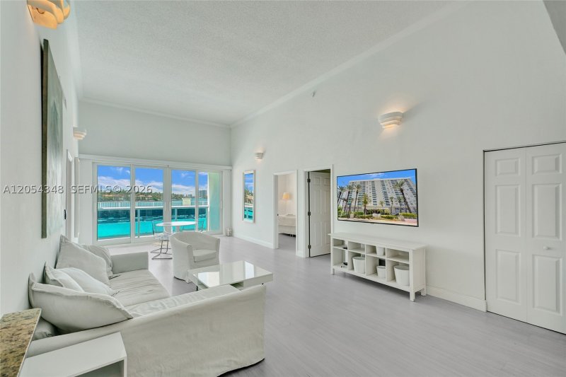 Apartment for rent at Aquasol T-O