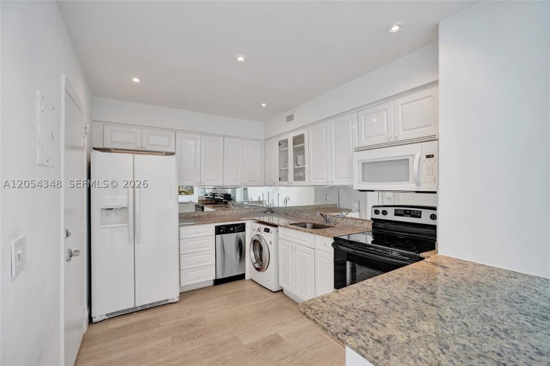 Apartment for rent at Aquasol T-O