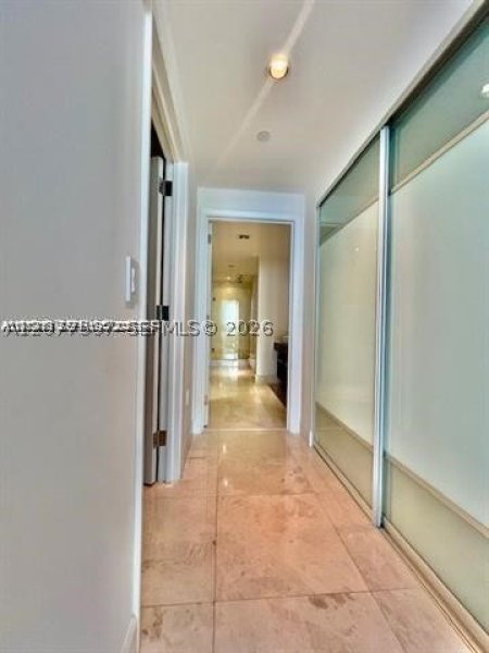 Alquiler de apartamento en Jade Ocean 1007