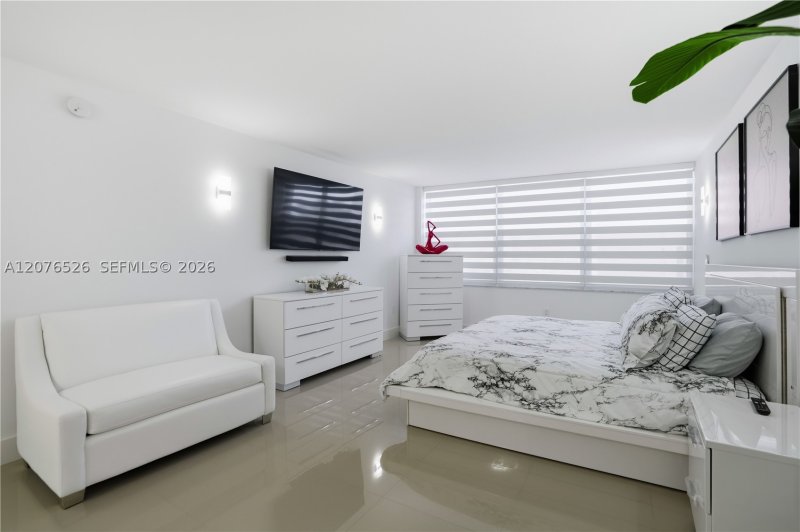 Condo for sale at Aquarius Towers 301S