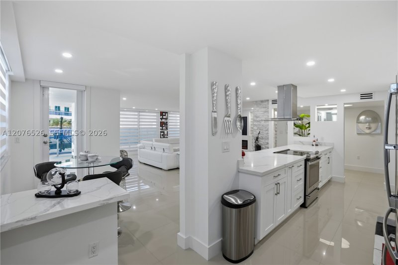 Condo for sale at Aquarius Towers 301S