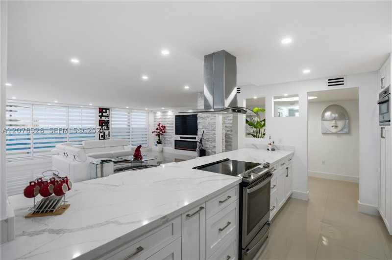 Condo for sale at Aquarius Towers 301S