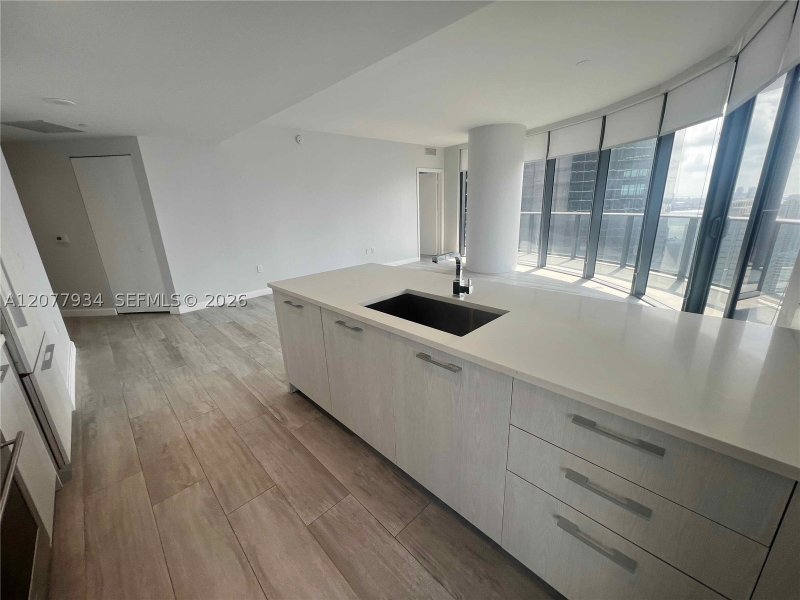 Aluguel de apartamento no Brickell Heights East 3703