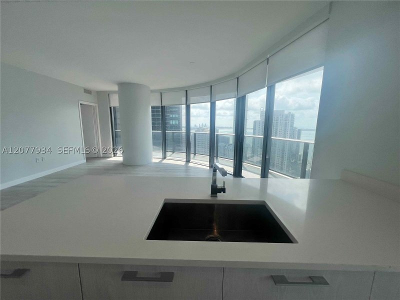 Aluguel de apartamento no Brickell Heights East 3703