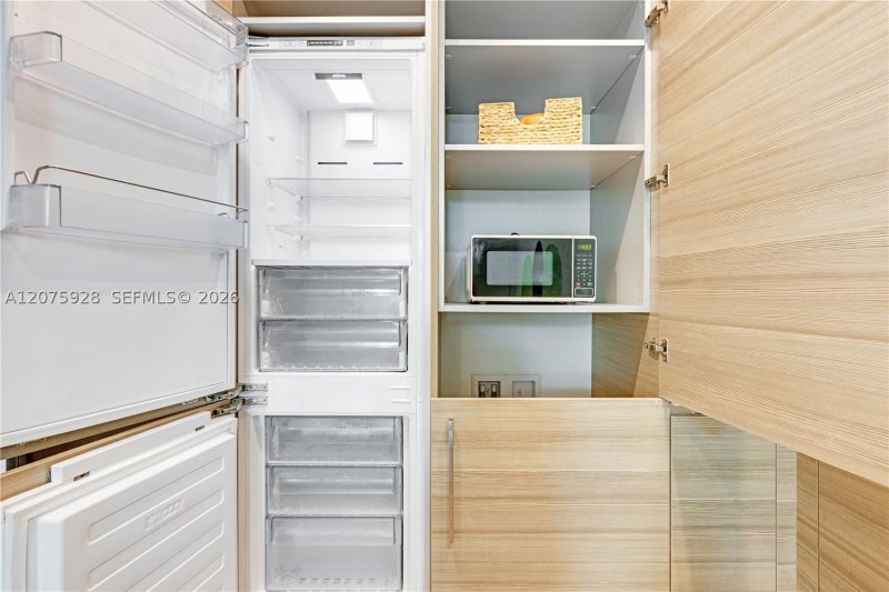 Comprar apartamento en Costa Hollywood N214