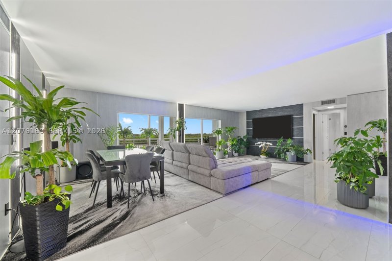 Comprar apartamento en Coastal Towers 822-23