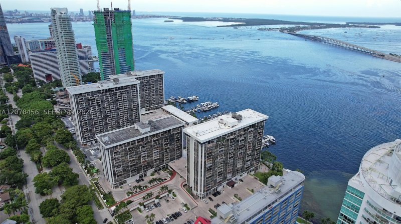 Comprar apartamento en Brickell Place II 1501D
