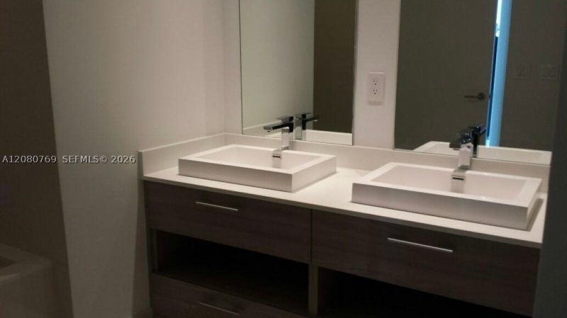 Alquiler de apartamento en Dua Miami - SLS Brickell Condo 1702