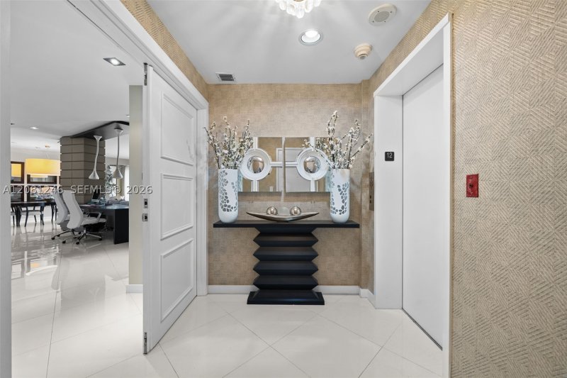 Comprar apartamento en Majestic Tower 1208