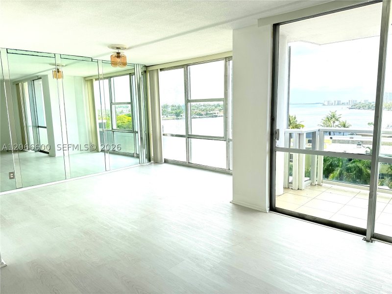 Alquiler de apartamento en King Cole 523
