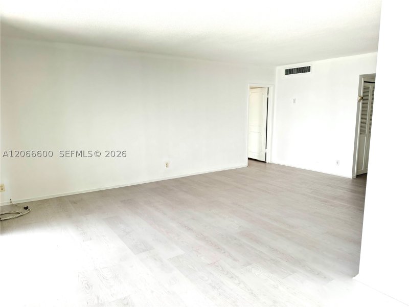 Alquiler de apartamento en King Cole 523