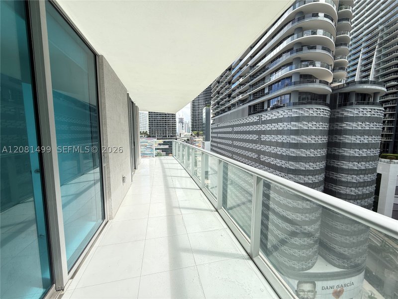 Aluguel de apartamento no 1100 Millecento 1210