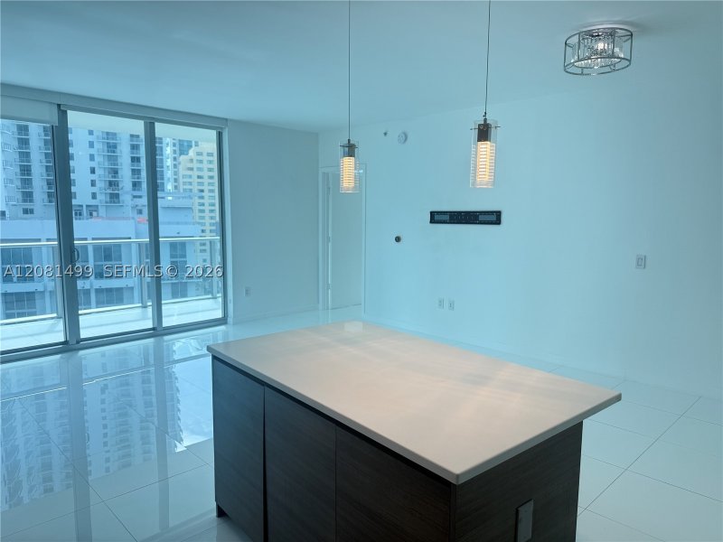 Aluguel de apartamento no 1100 Millecento 1210