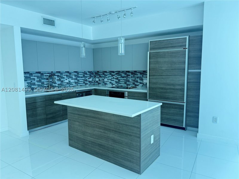 Aluguel de apartamento no 1100 Millecento 1210