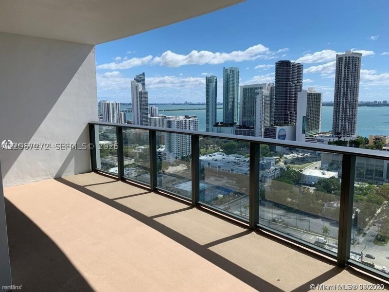 Comprar apartamento en Canvas 1606