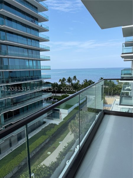 Comprar apartamento no The Plaza Bal Harbour 822