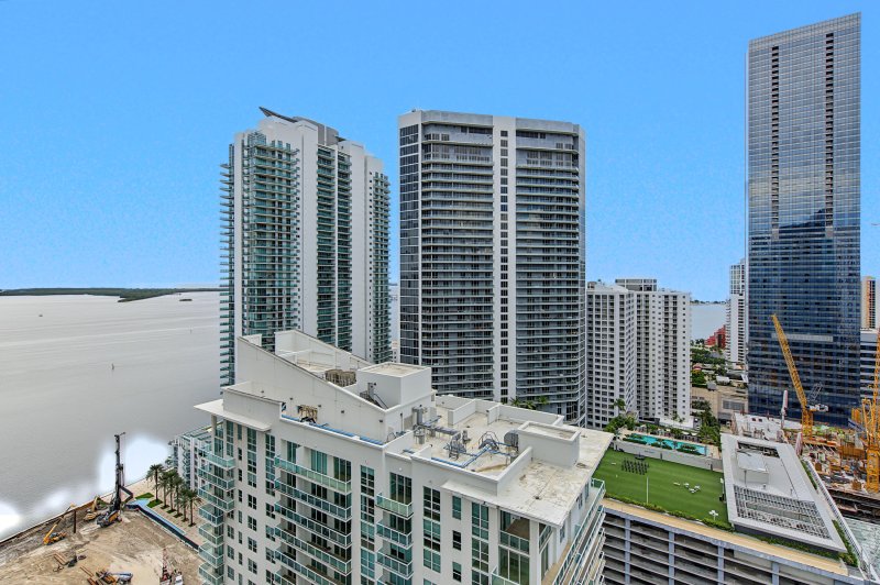 Apartment for rent at The Club At Brickell Bay 3419