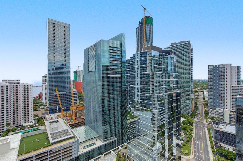 Apartment for rent at The Club At Brickell Bay 3419