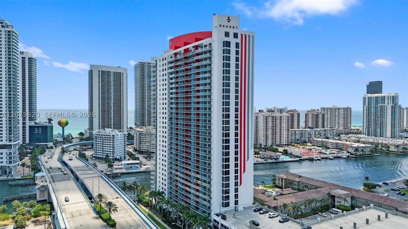 Condo for sale at Beachwalk T3209