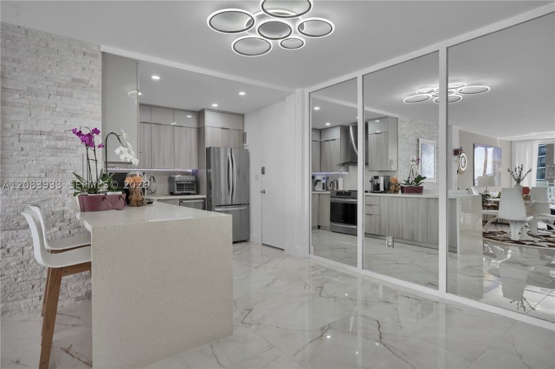 Comprar apartamento en Palm Bay Condo 5D